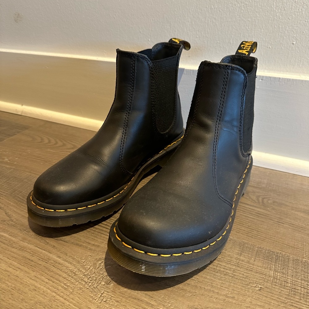 dr martens 2976 SMOOTH LEATHER CHELSEA BOOTS black size 8 women’s